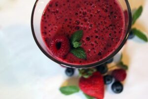 Smoothie with Frozen Fruit and Ice